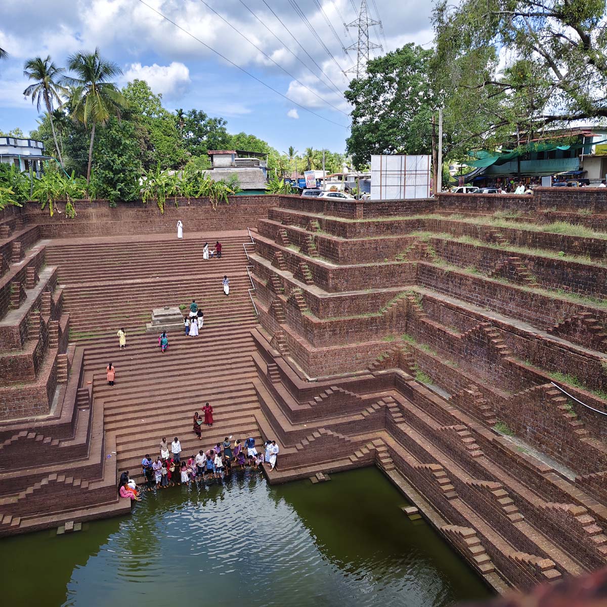 Peralassery temple pond — പെരളശ്ശേരി ക്ഷേത്രക്കുളം